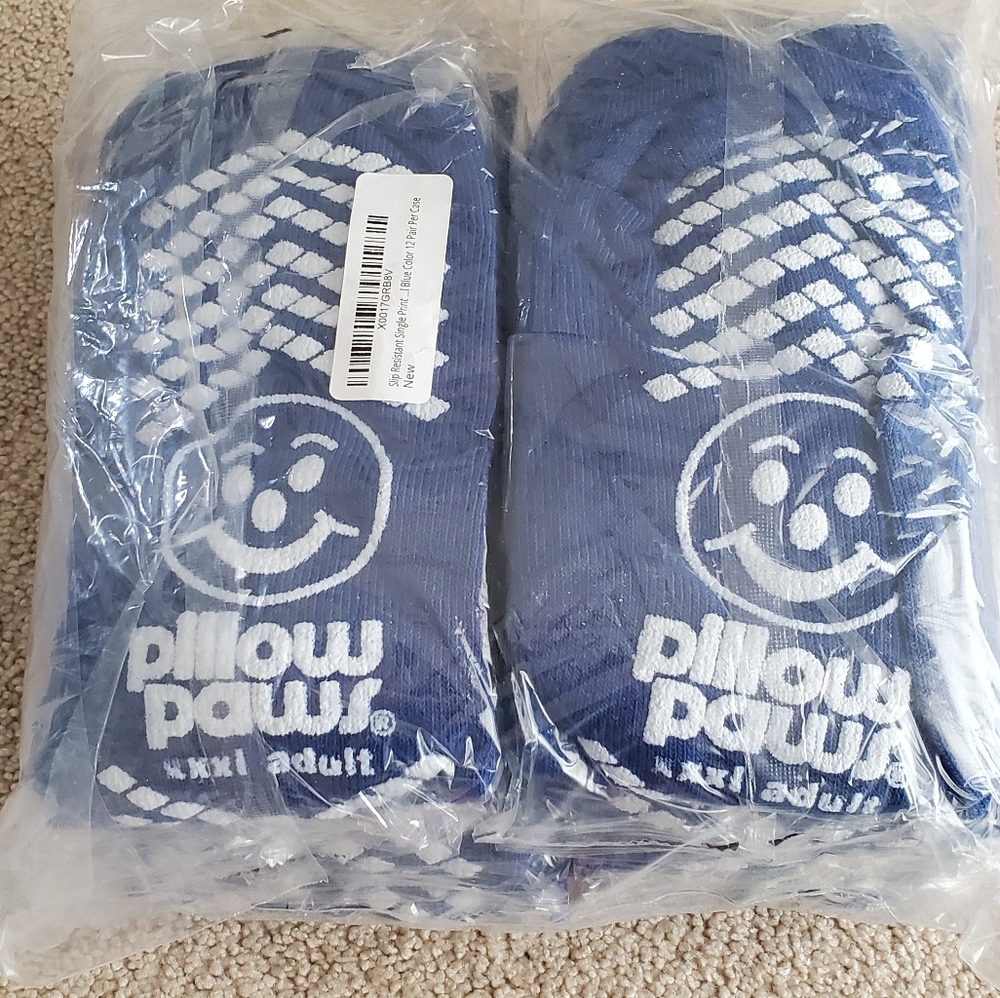 Pillow Paws slip resistant socks NEW
